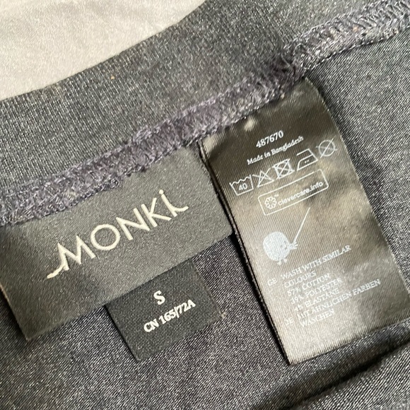 Monki stretchy midi skirt - Picture 2 of 2